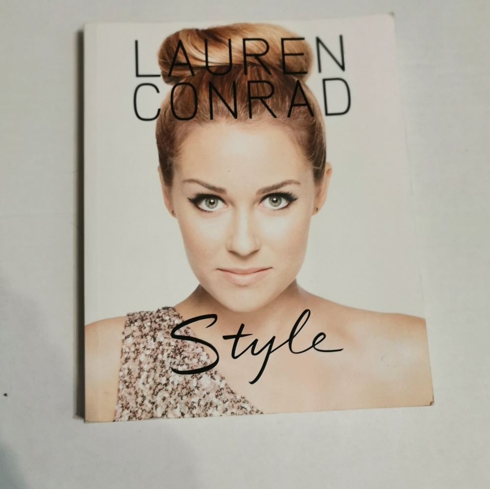 Lauren Conrad style book